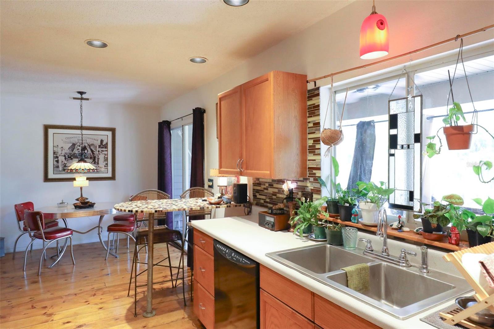 LINDENHURST - Residential