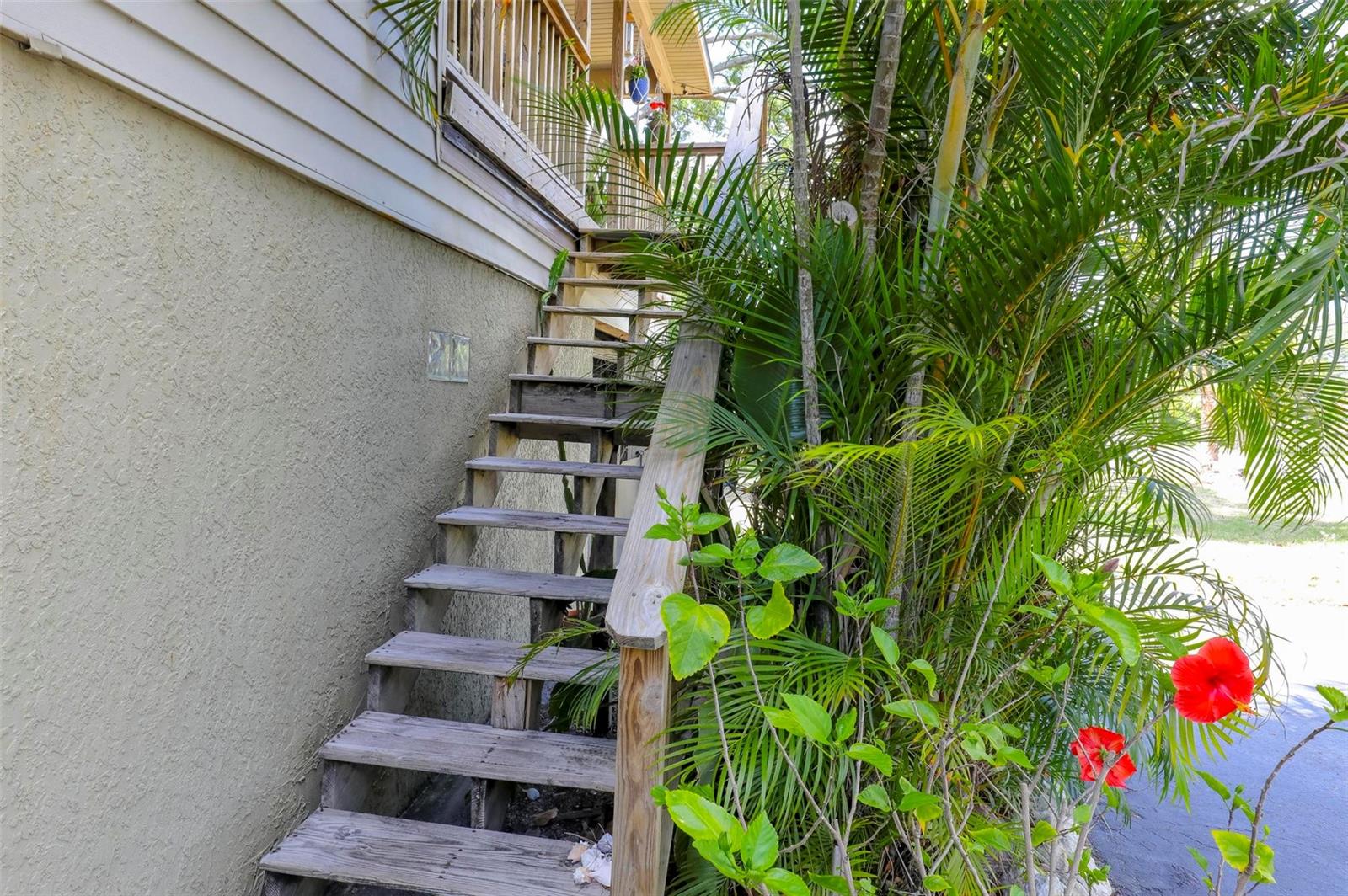 LINDENHURST - Residential