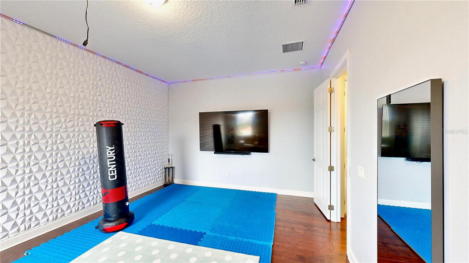 WATERSTONE - Residential