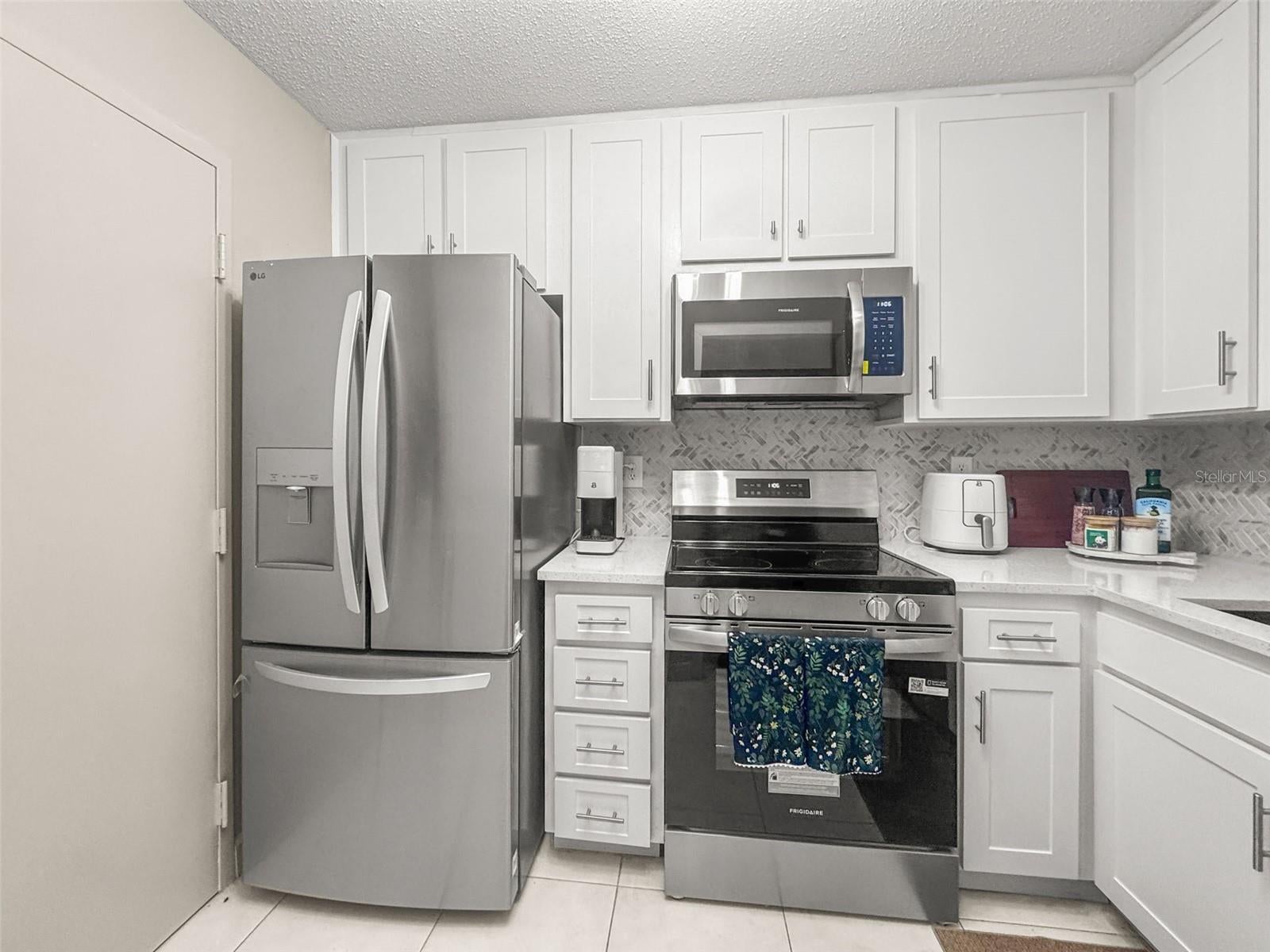 2700 BAYSHORE BOULEVARD 2110