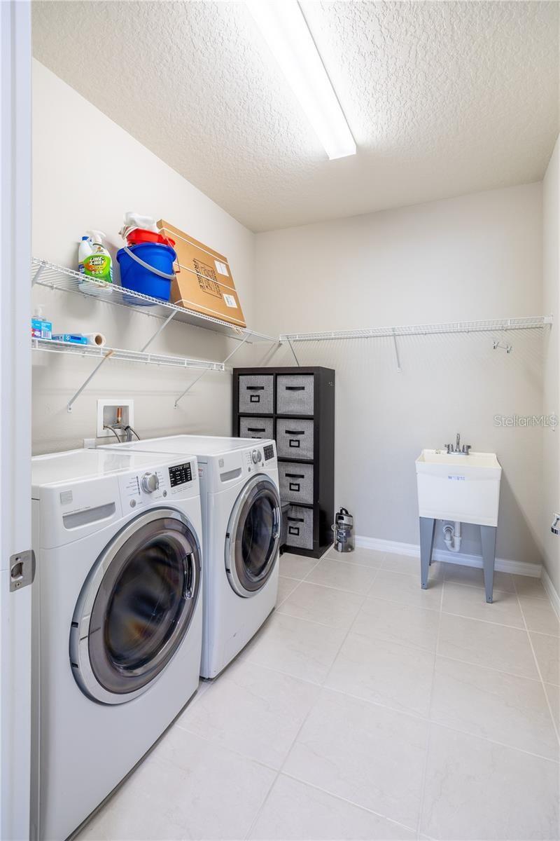 SPLIT OAK ESTATES - Residential Lease