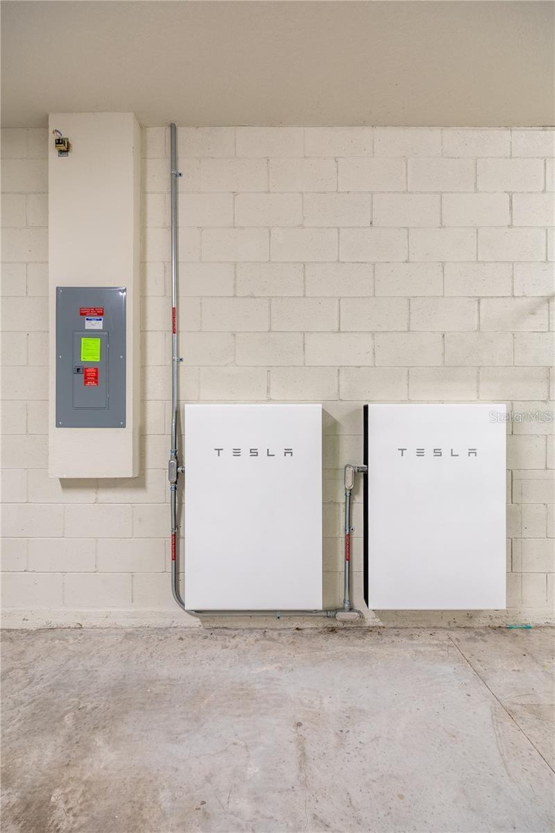 SPLIT OAK ESTATES - Residential Lease