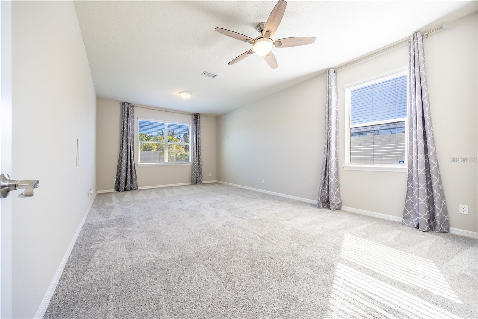 SPLIT OAK ESTATES - Residential Lease