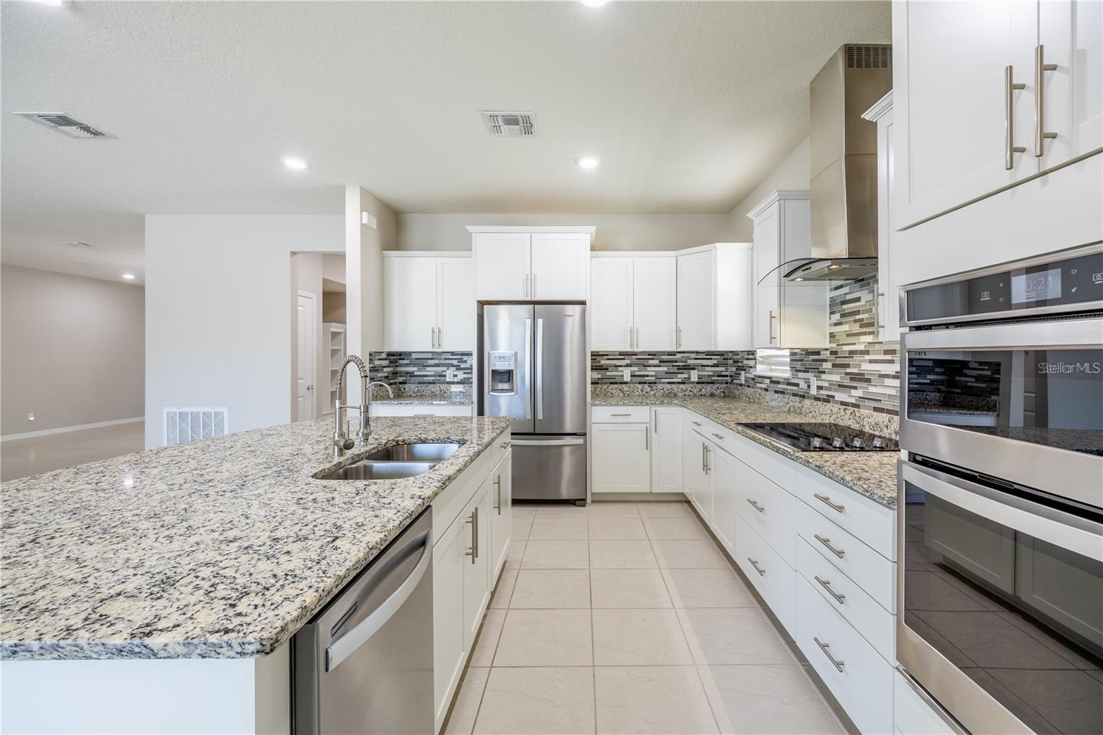 SPLIT OAK ESTATES - Residential Lease