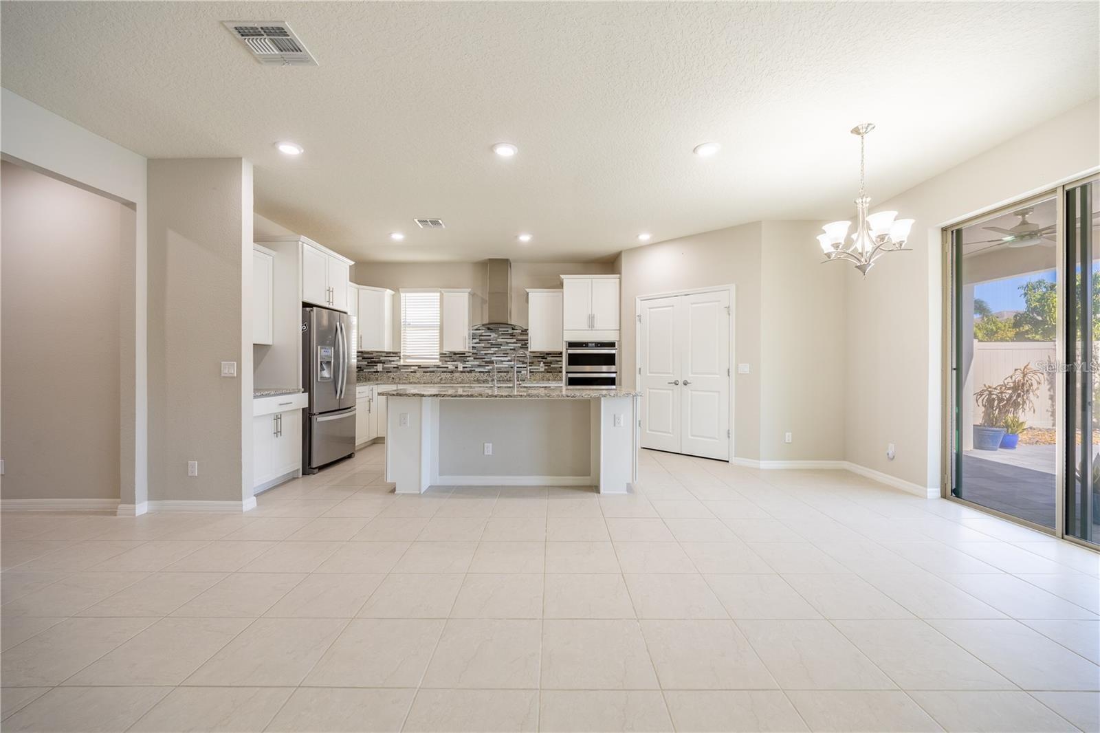 SPLIT OAK ESTATES - Residential Lease