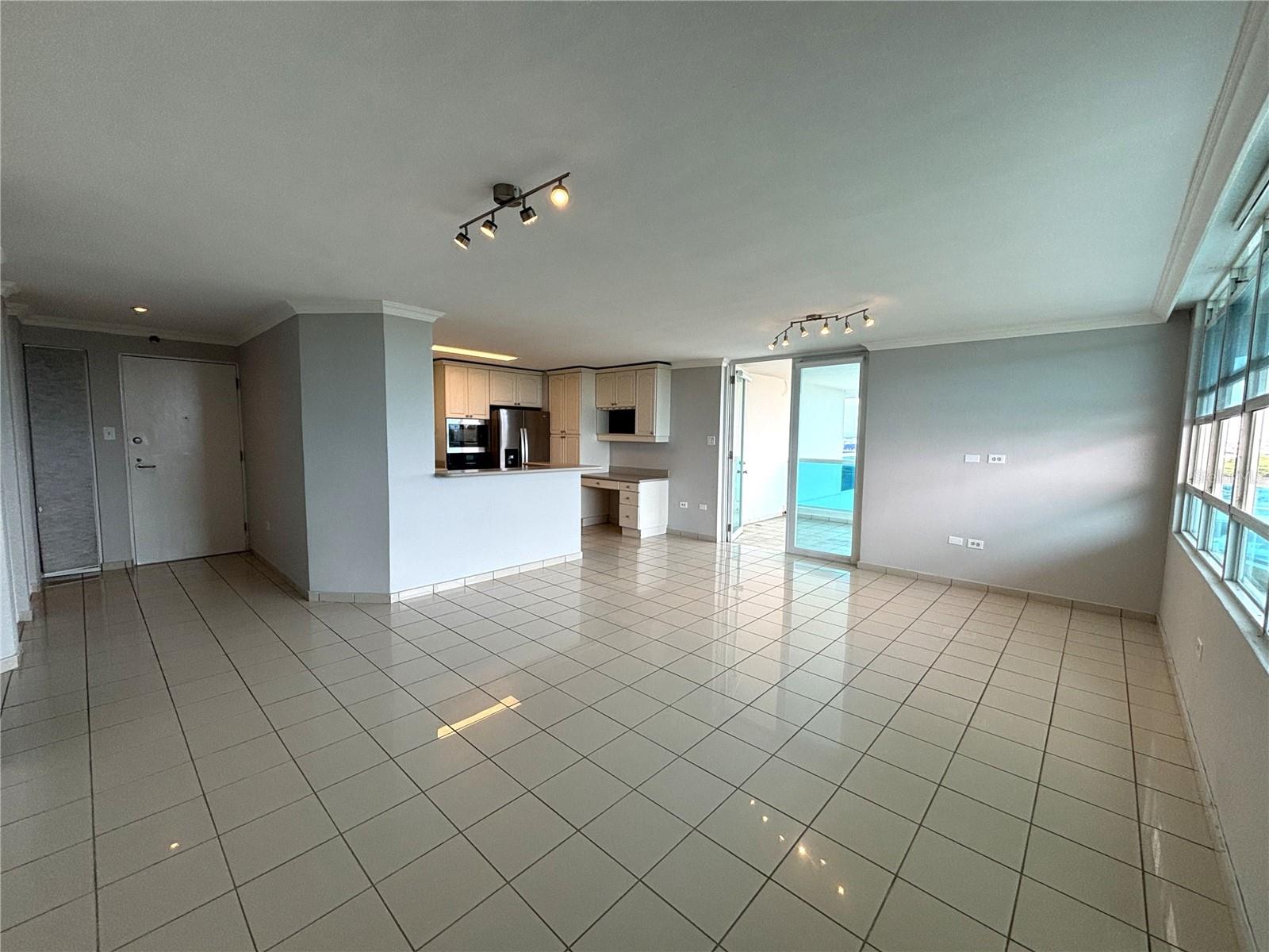 PUERTA DE TIERRA - Residential Lease