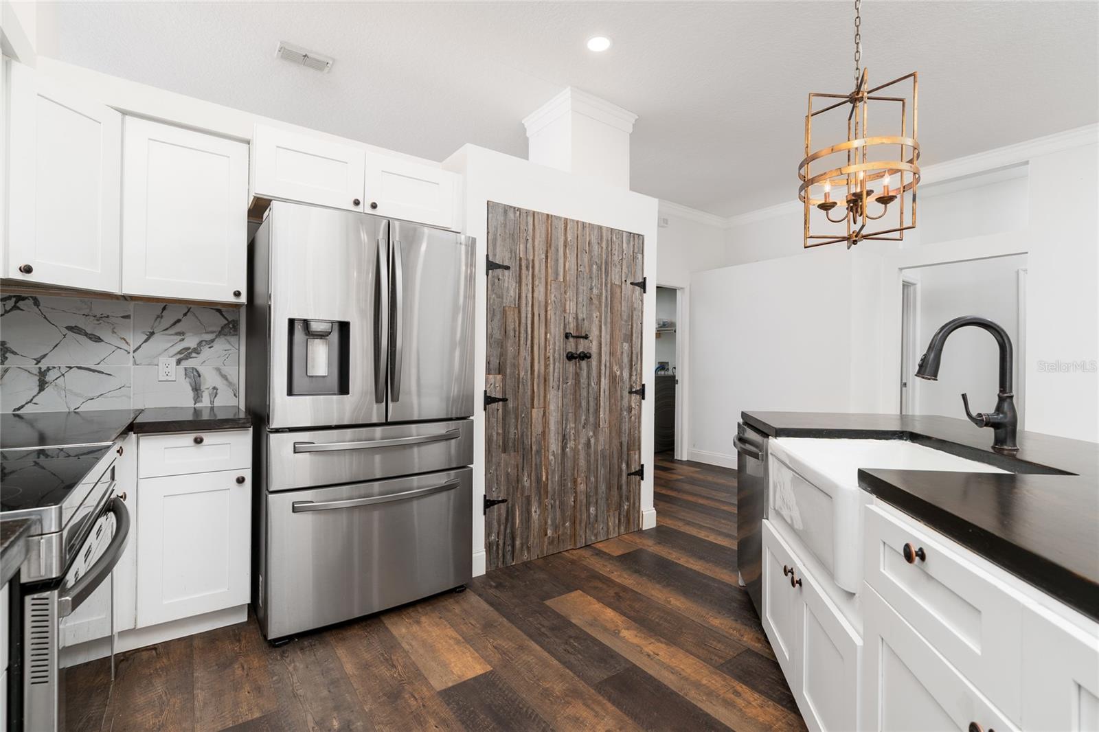 NAPIER & HULL GRANT - Residential