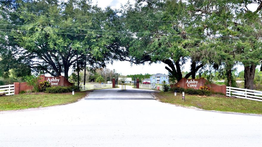 Here is your opportunity to build your country estate in a gated equestrian community! Easy access to the beach or Orlando. 10 acres offers the privacy you are looking for. You don't want to miss this one.; Cleared: No