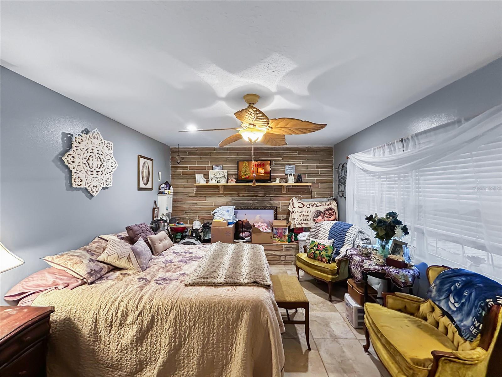 SHADY OAKS PARK - Residential