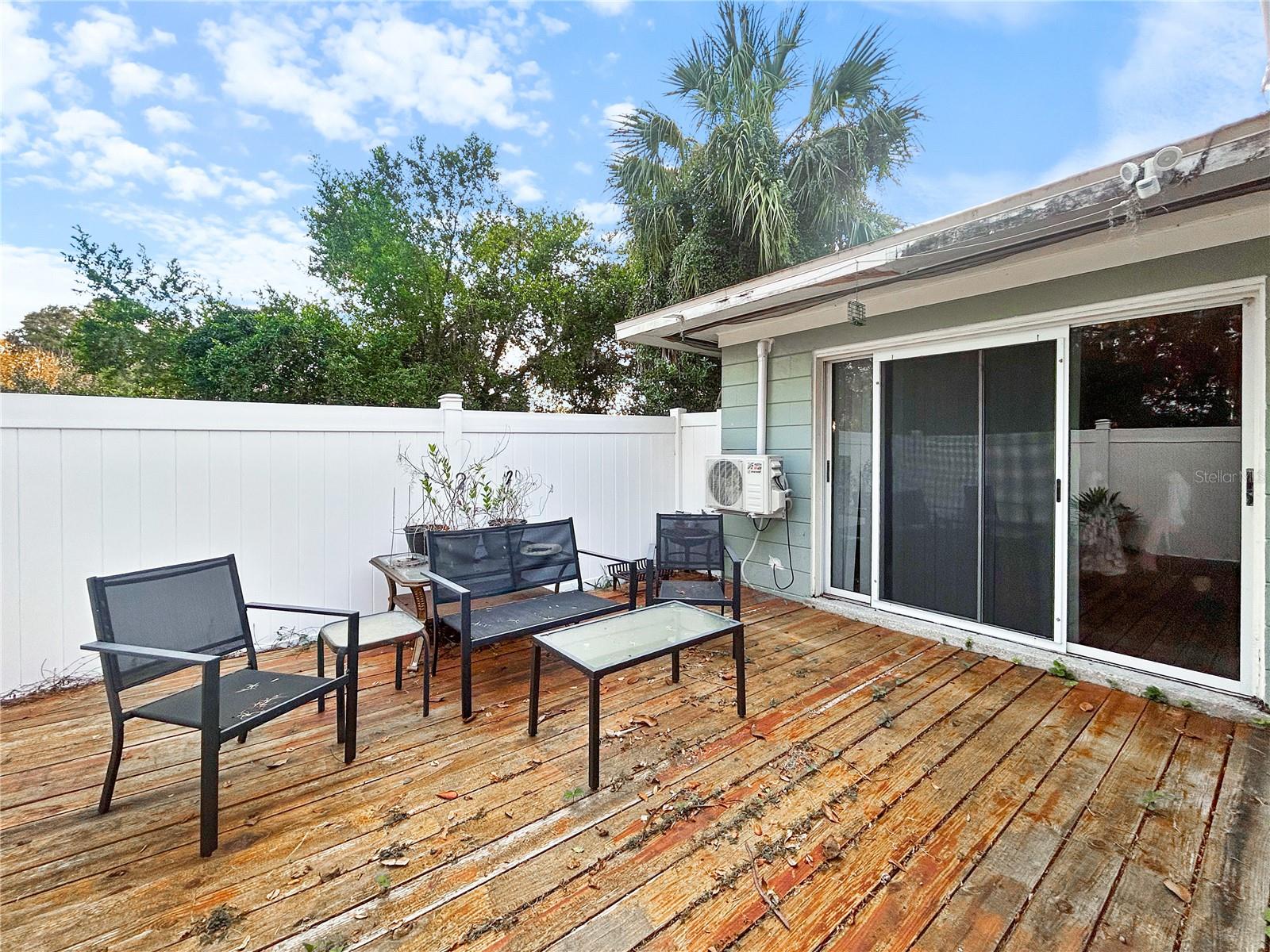 SHADY OAKS PARK - Residential