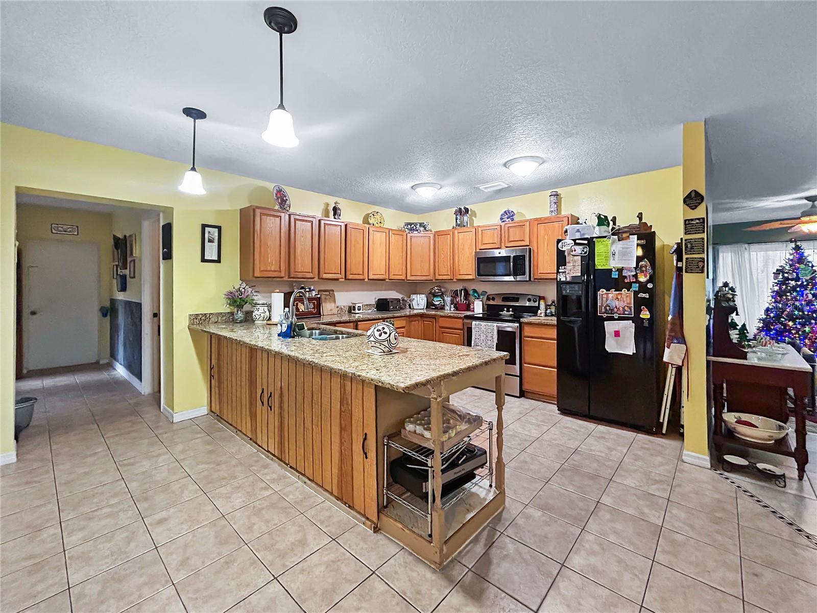 SHADY OAKS PARK - Residential