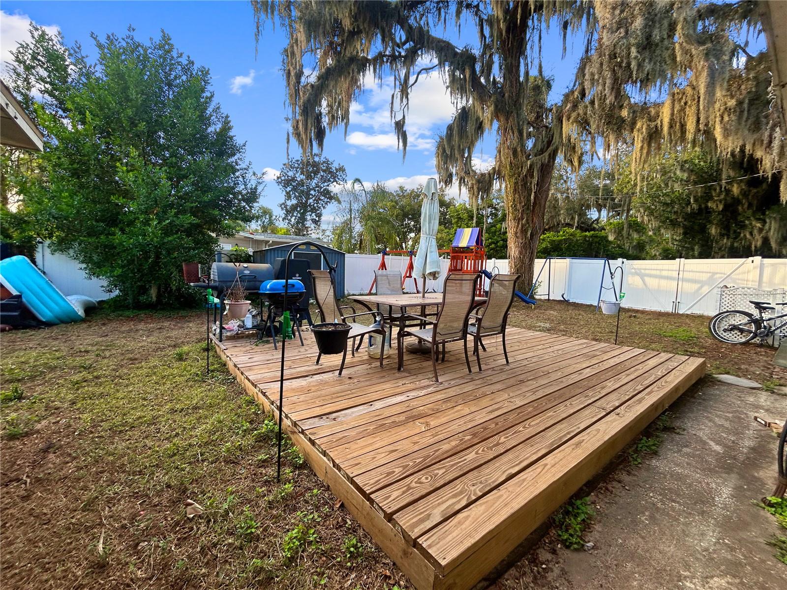 SHADY OAKS PARK - Residential