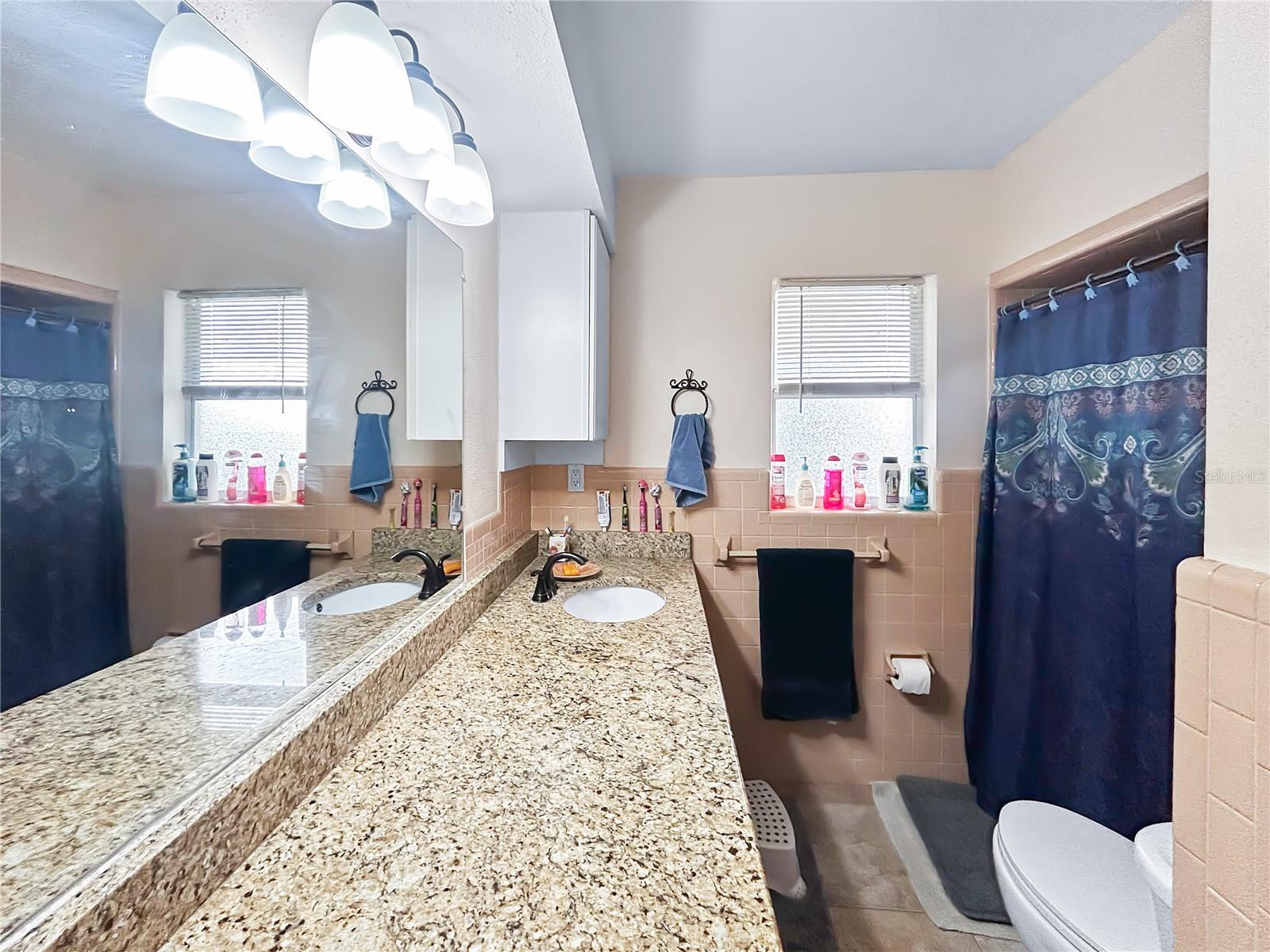 SHADY OAKS PARK - Residential