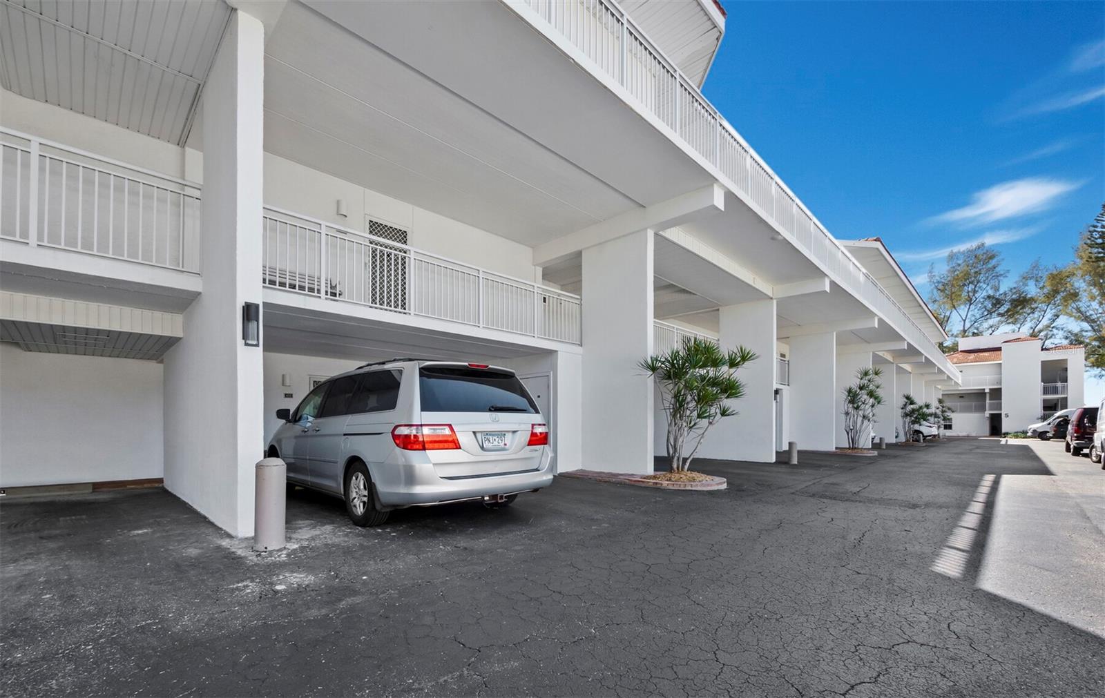 CLUB LONGBOAT BEACH & TENNIS - Residential