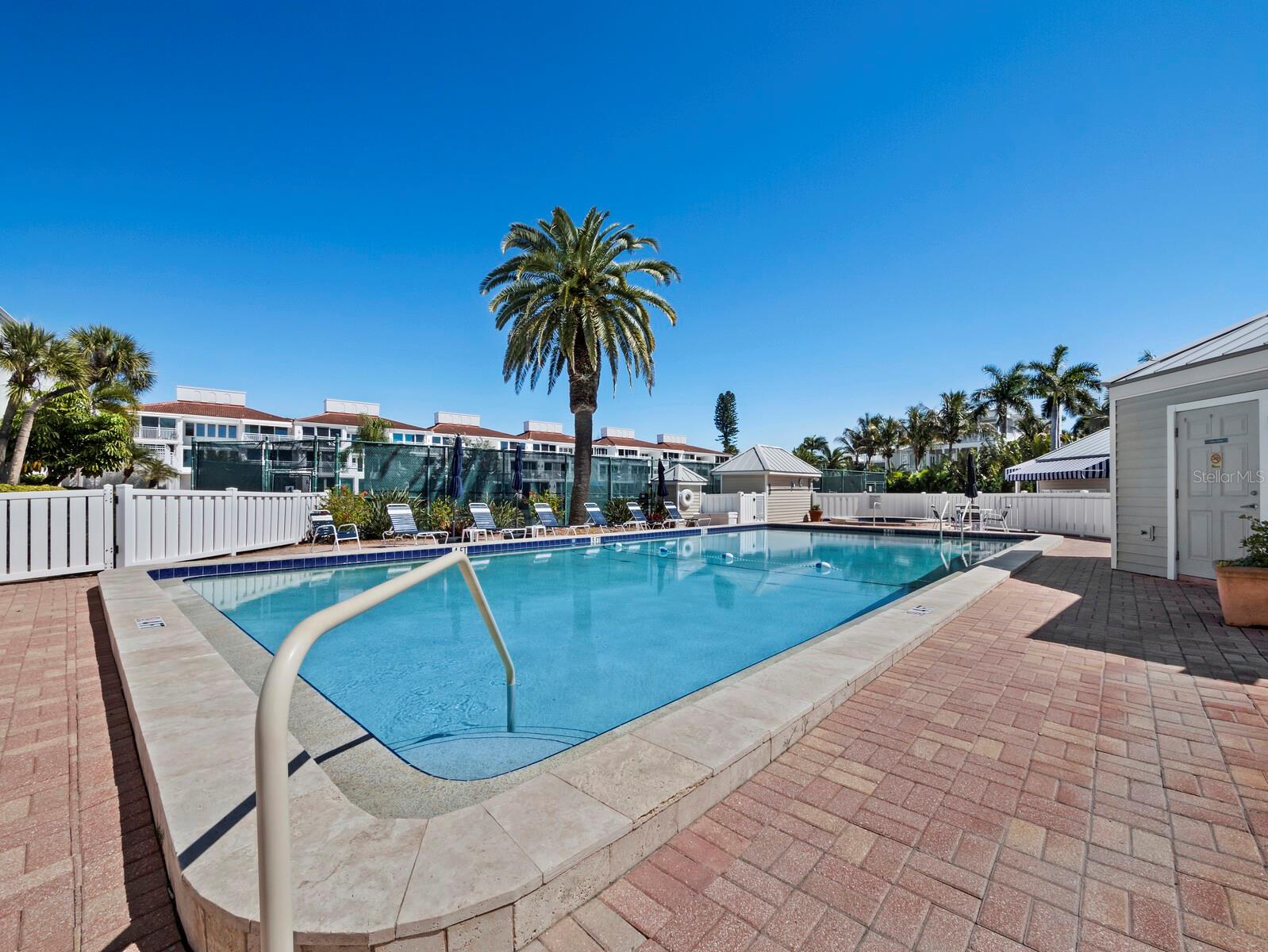 CLUB LONGBOAT BEACH & TENNIS - Residential