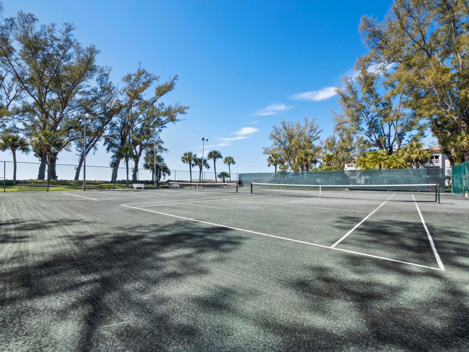 CLUB LONGBOAT BEACH & TENNIS - Residential