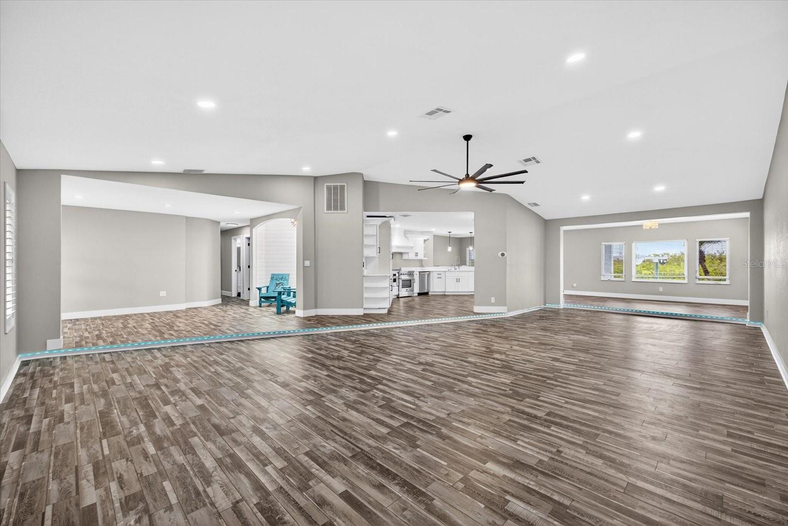 GULF HARBORS WOODLANDS - Residential