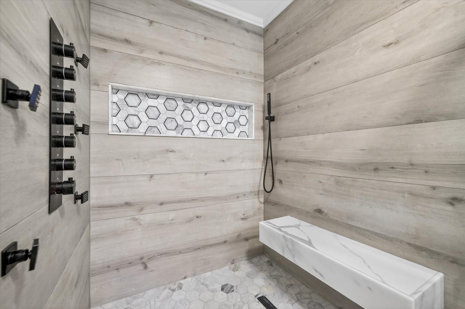 GULF HARBORS WOODLANDS - Residential