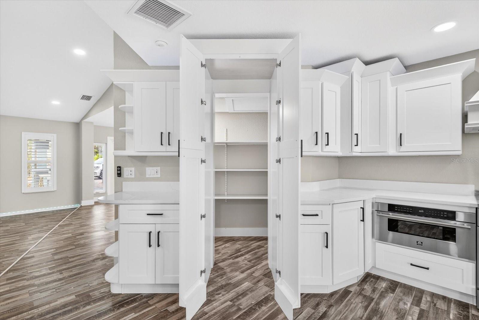 GULF HARBORS WOODLANDS - Residential