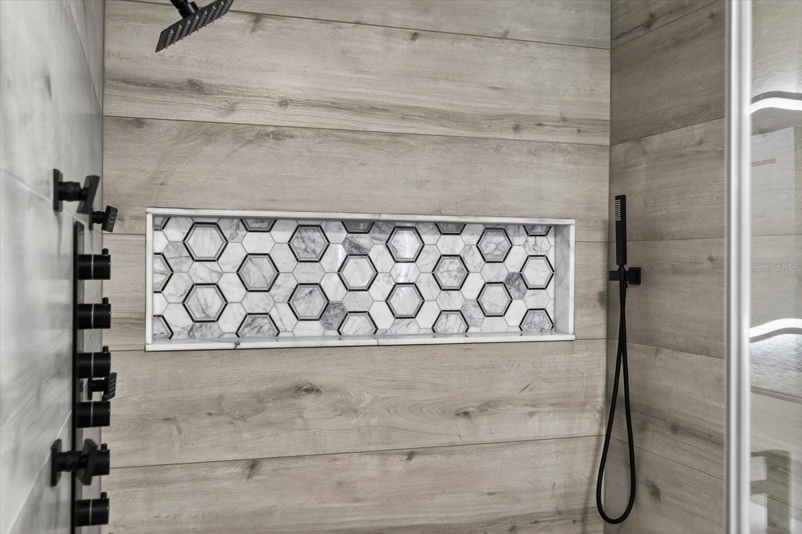 GULF HARBORS WOODLANDS - Residential