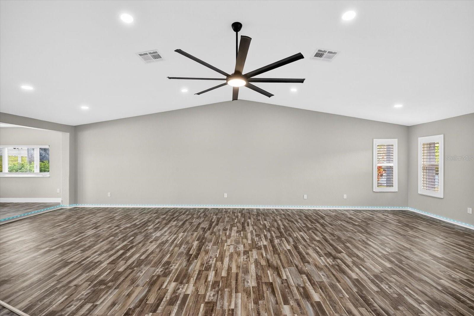 GULF HARBORS WOODLANDS - Residential