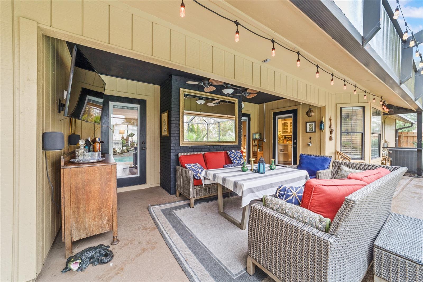 COUNTRY ESTATE - Residential