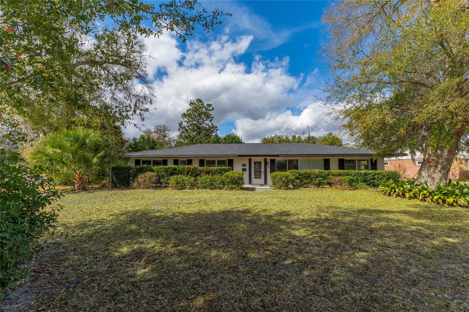 Photo 1 of 42 — 715 EASTOVER CIR CIRCLE, DELAND, FL 32724