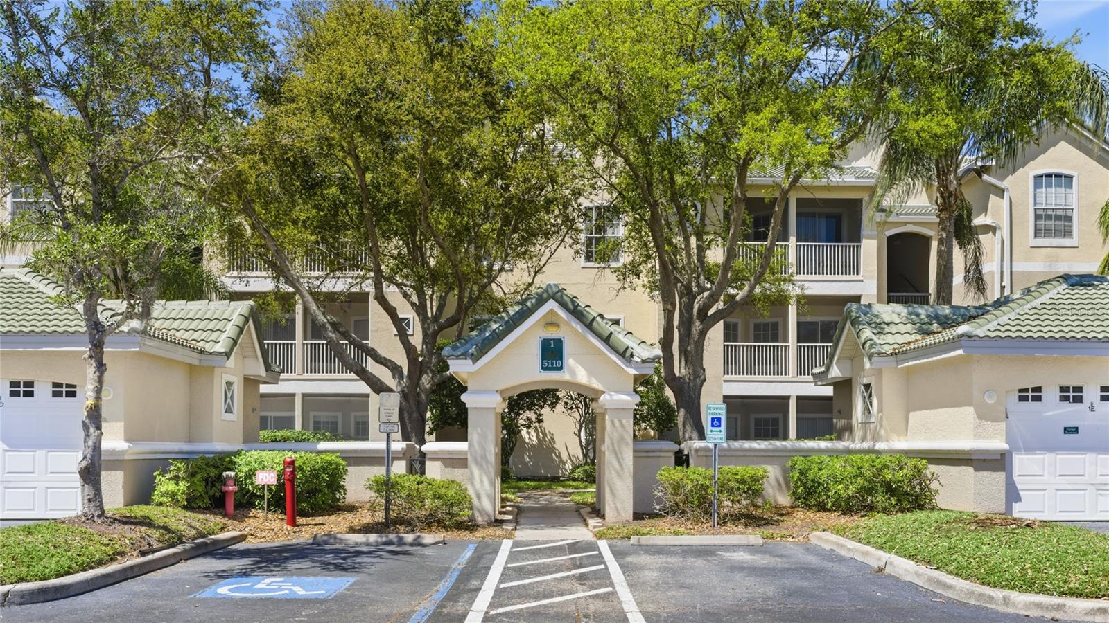 5110 NORTHRIDGE ROAD 201