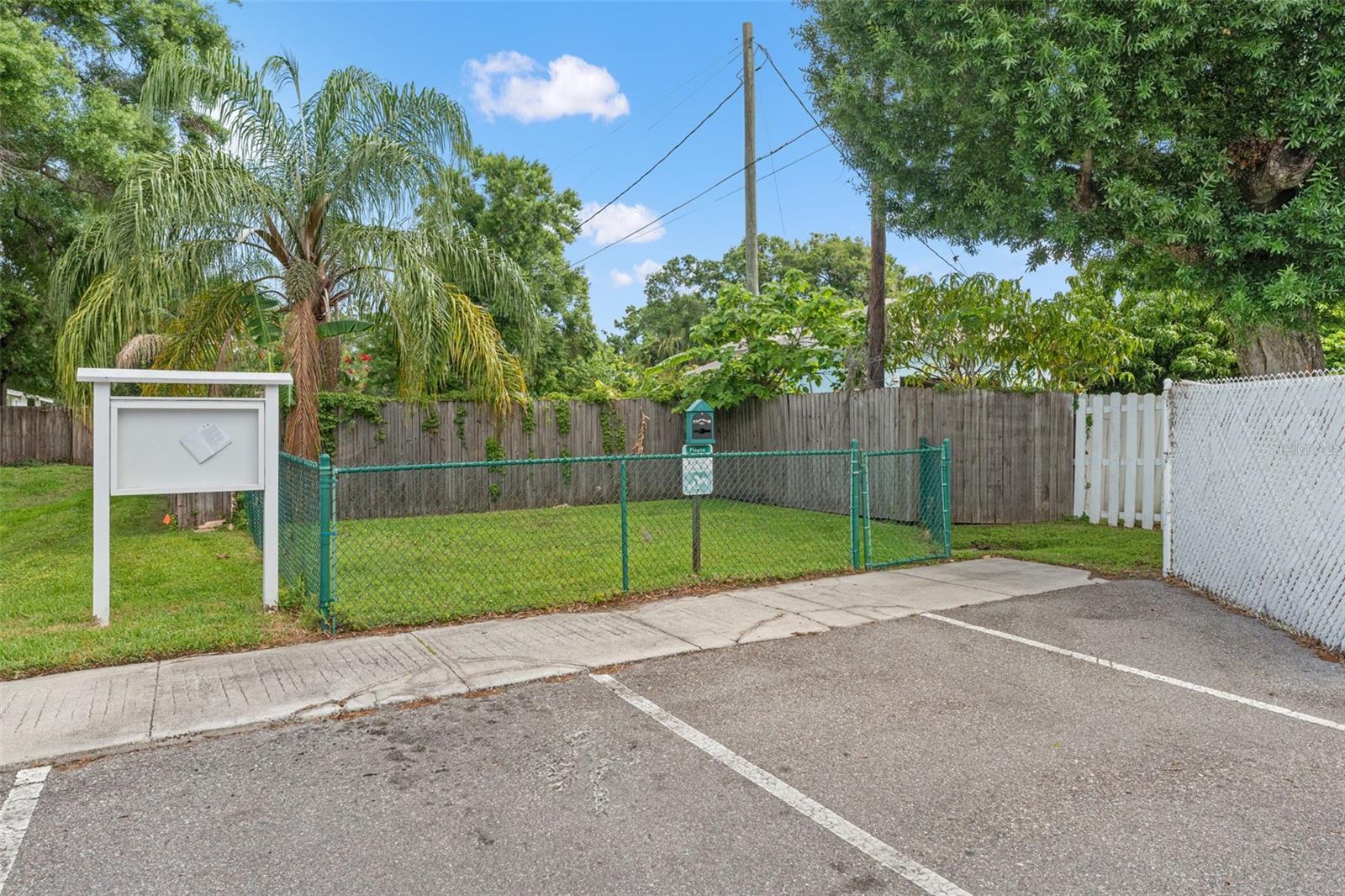 ARBOR OAKS A CONDO - Residential