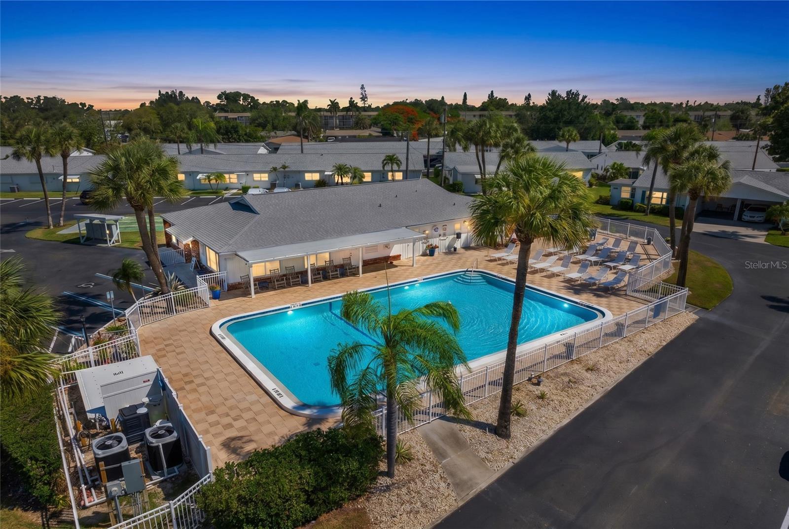 5996 HIBISCUS DRIVE 6