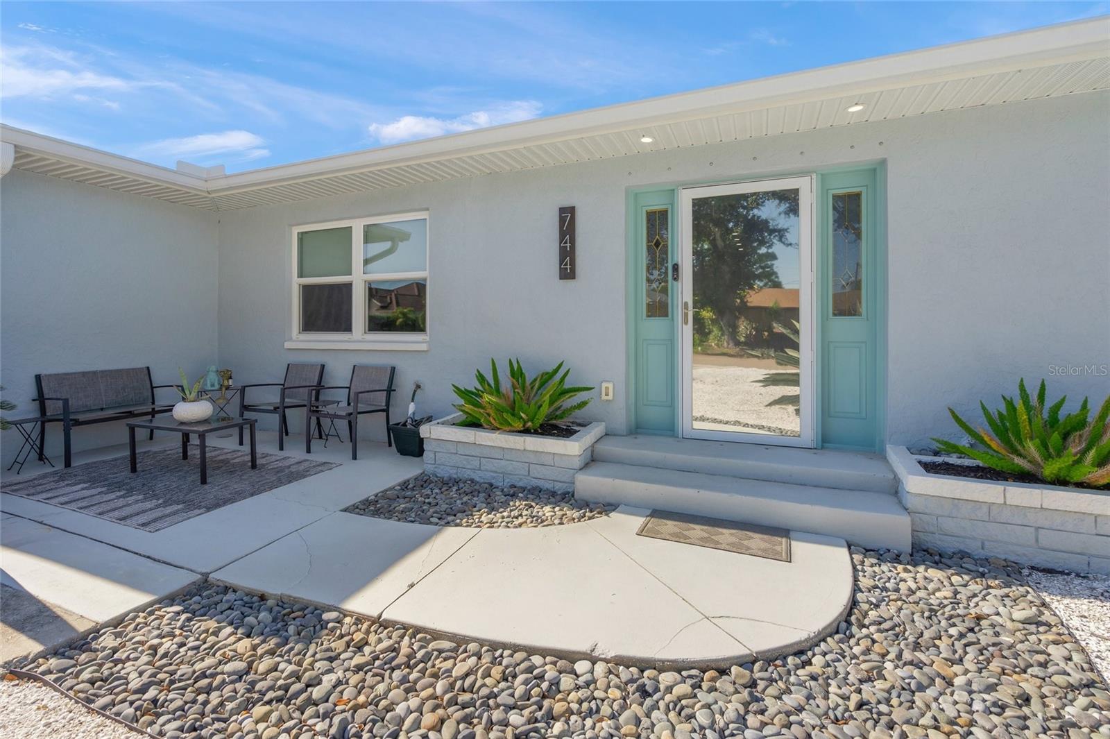 COUNTRY CLUB ESTATES - Residential