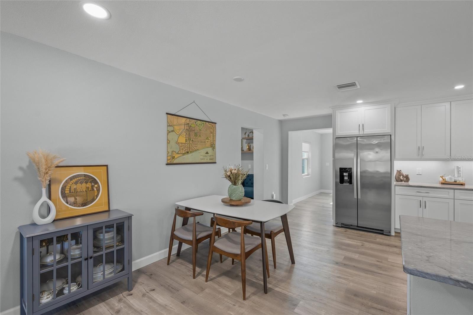 COUNTRY CLUB ESTATES - Residential