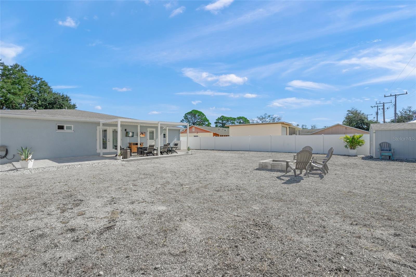 COUNTRY CLUB ESTATES - Residential