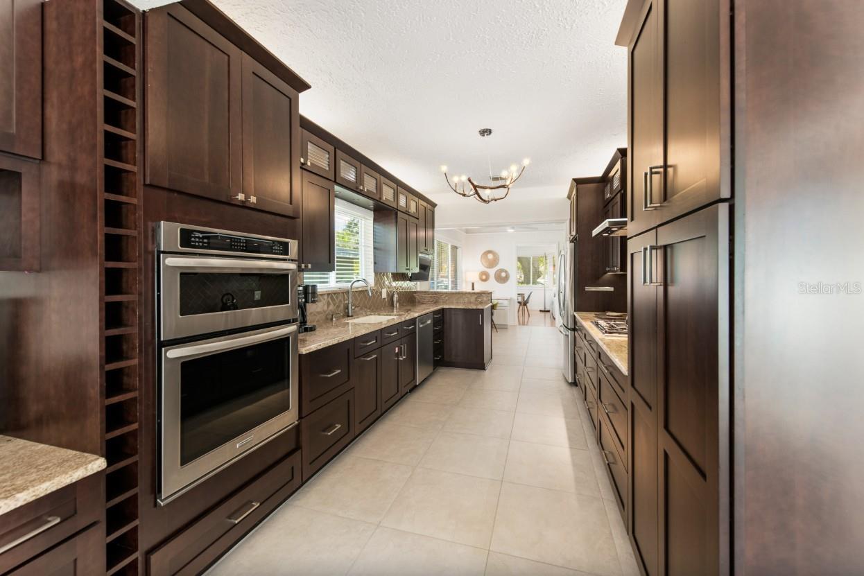 SAINT ARMANDS DIV JOHN RINGLING ESTATES - Residential