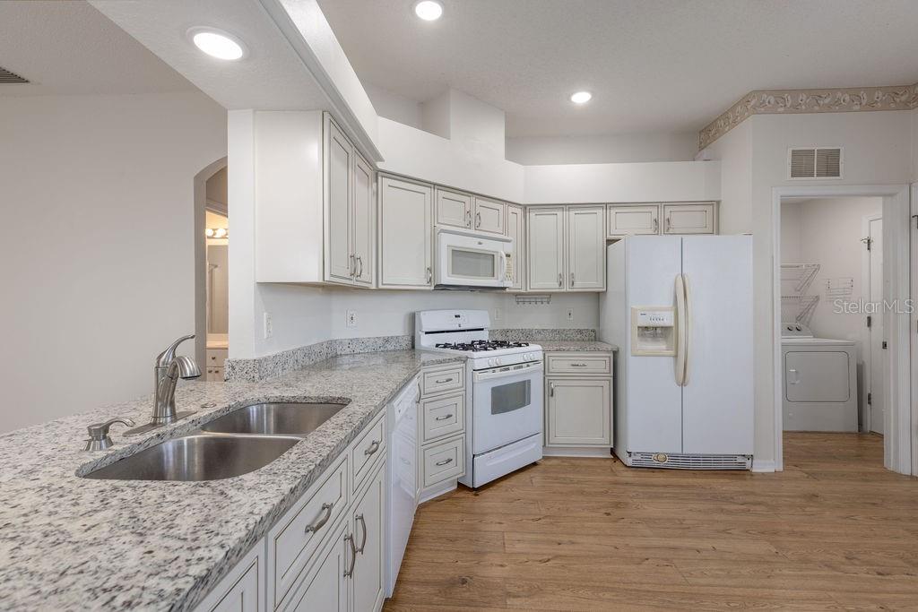 ROYAL HARBOR PH 01 - Residential