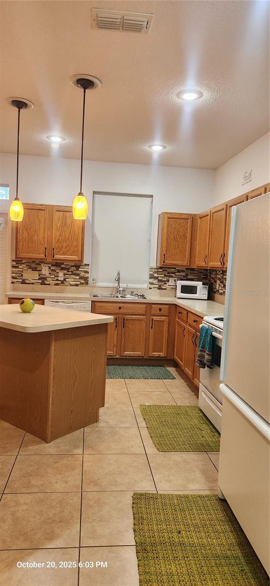 2231 SWEET HOLLY LANE