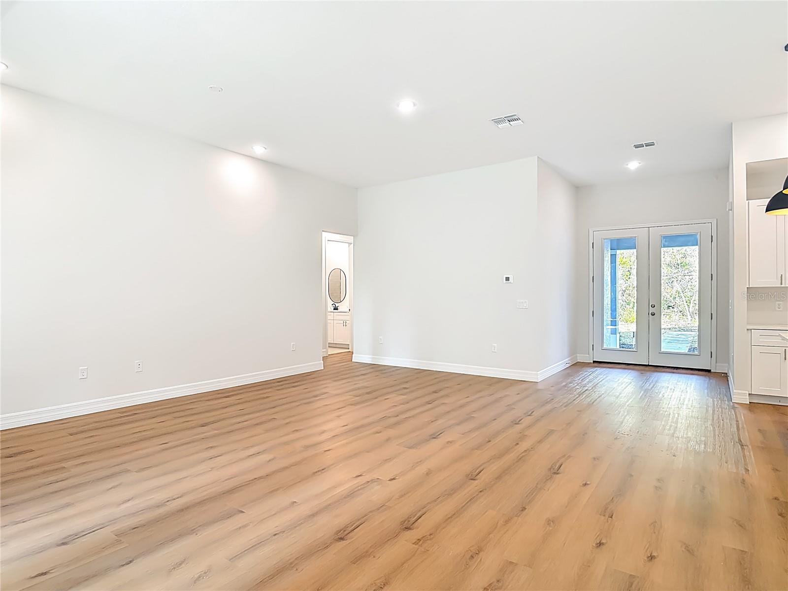 ROYAL TRAILS UNIT 01 - Residential