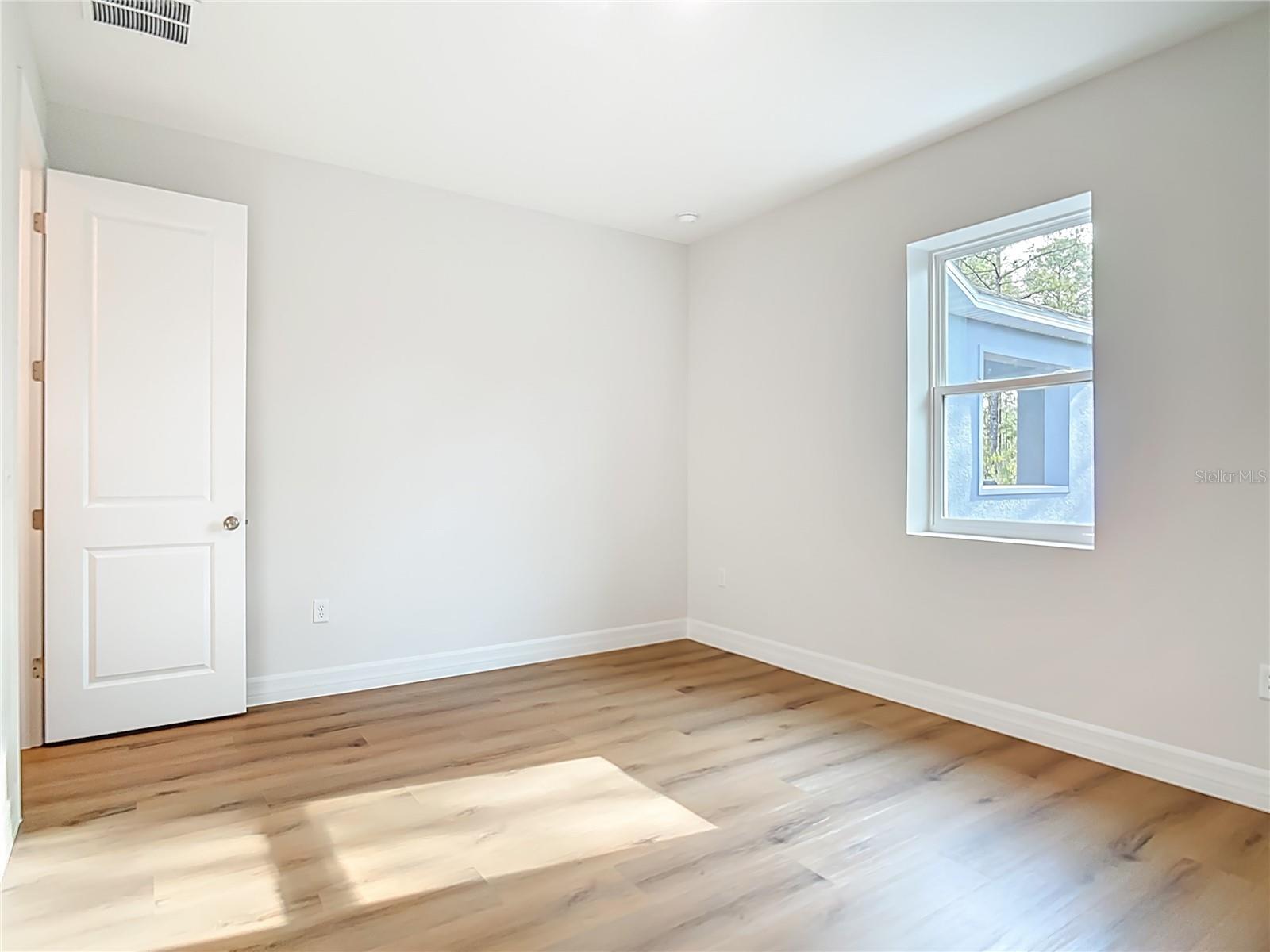 ROYAL TRAILS UNIT 01 - Residential