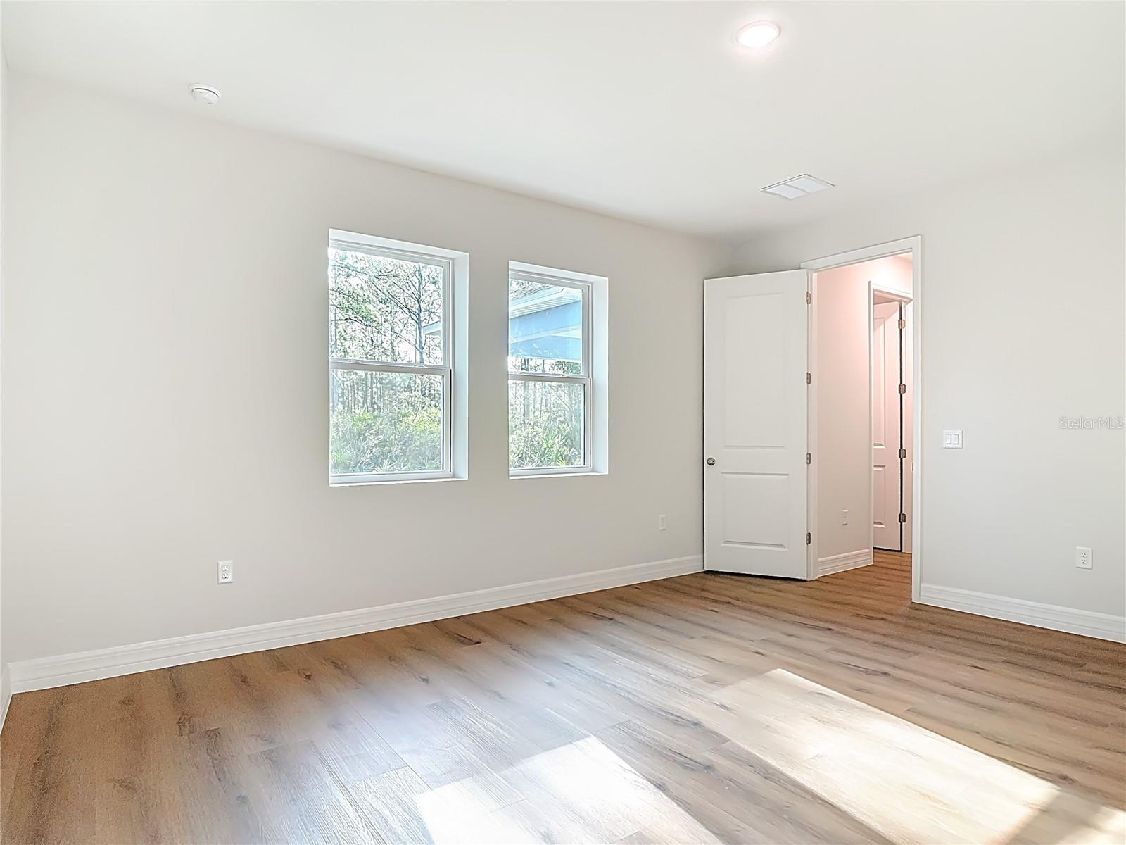 ROYAL TRAILS UNIT 01 - Residential