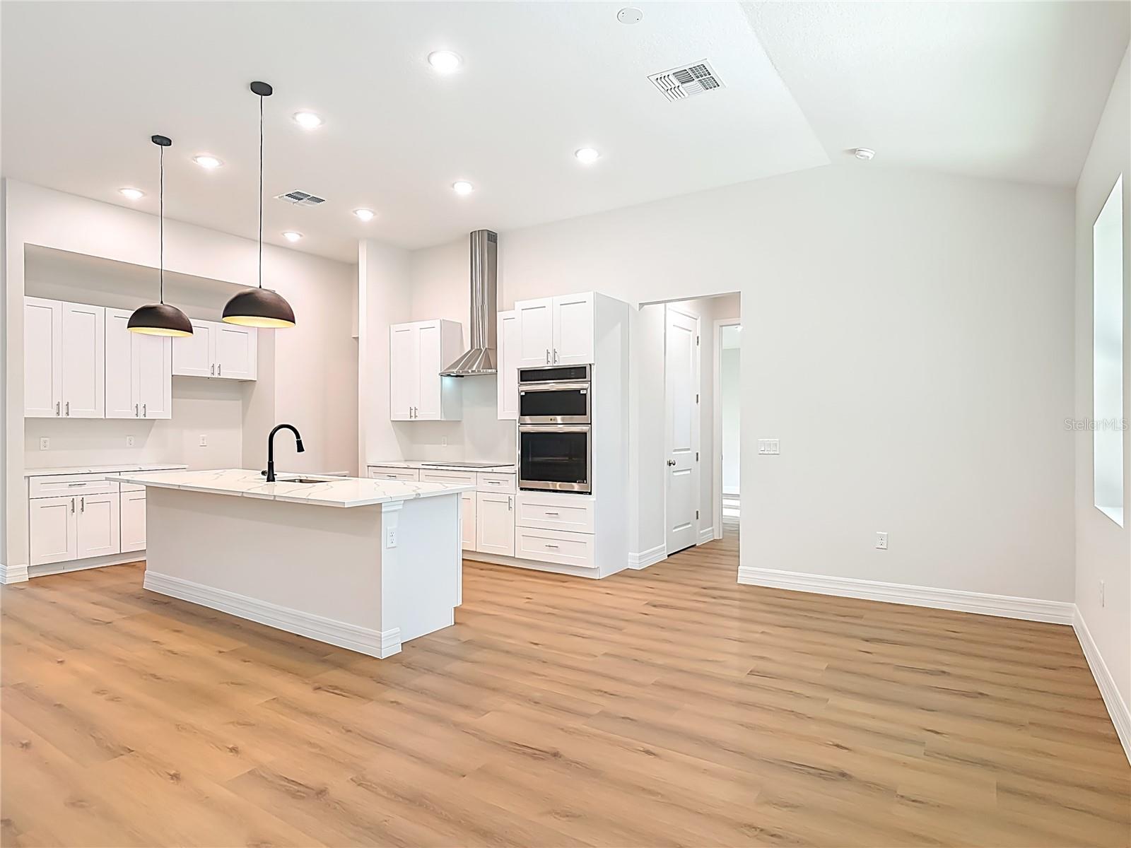 ROYAL TRAILS UNIT 01 - Residential