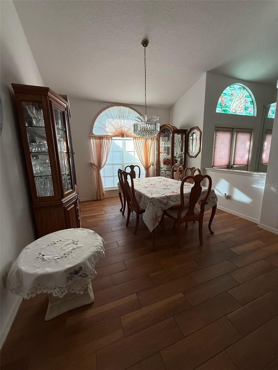 1695 STABLE TRAIL