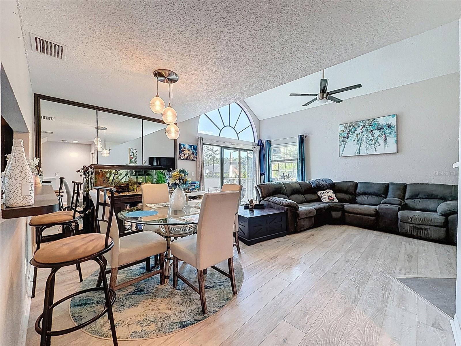 ST TROPEZ CONDO - Residential