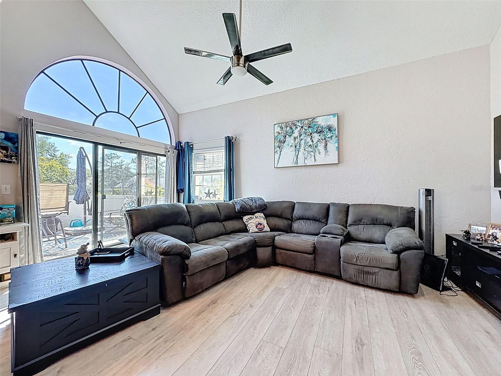 ST TROPEZ CONDO - Residential