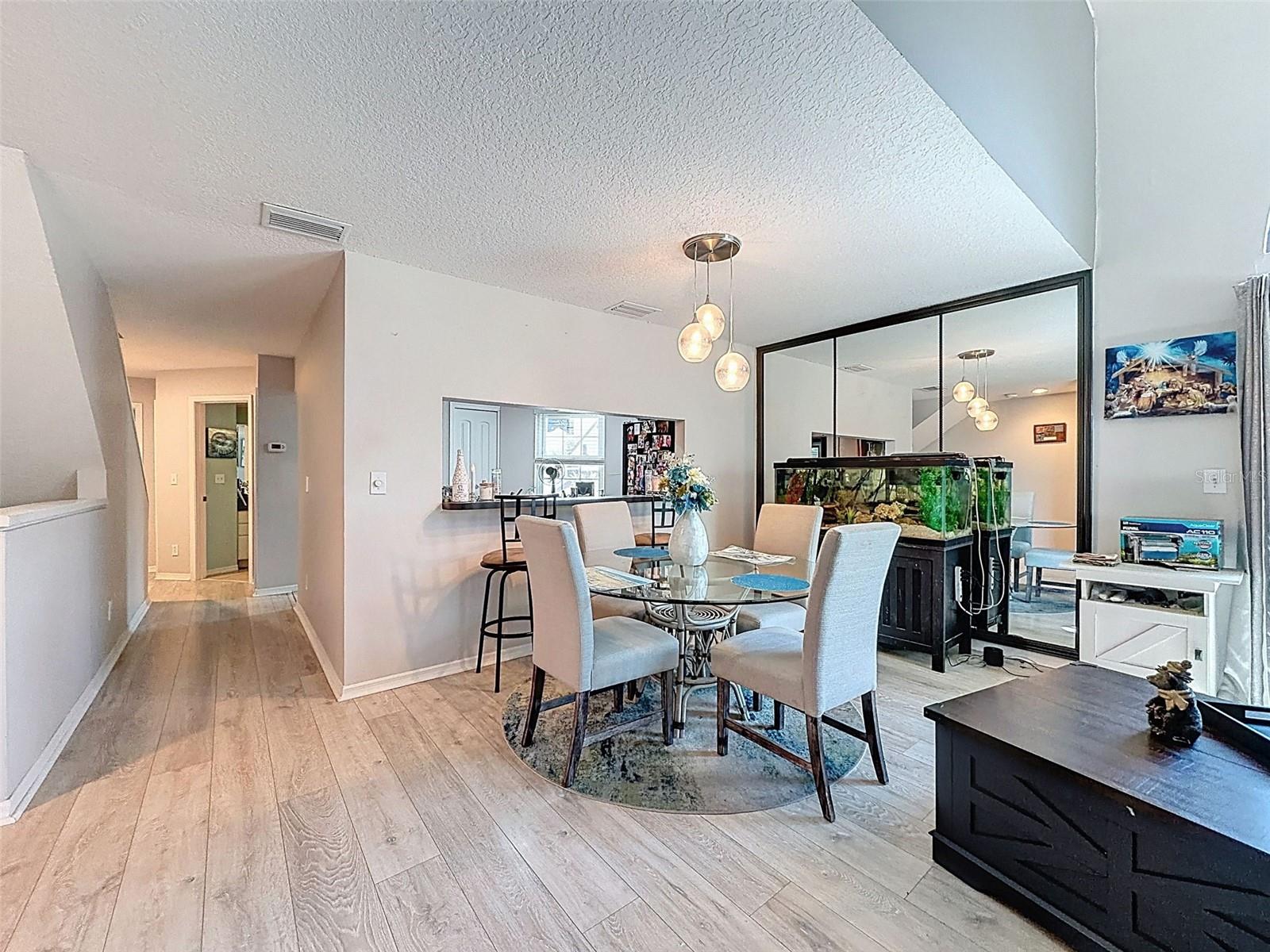 ST TROPEZ CONDO - Residential