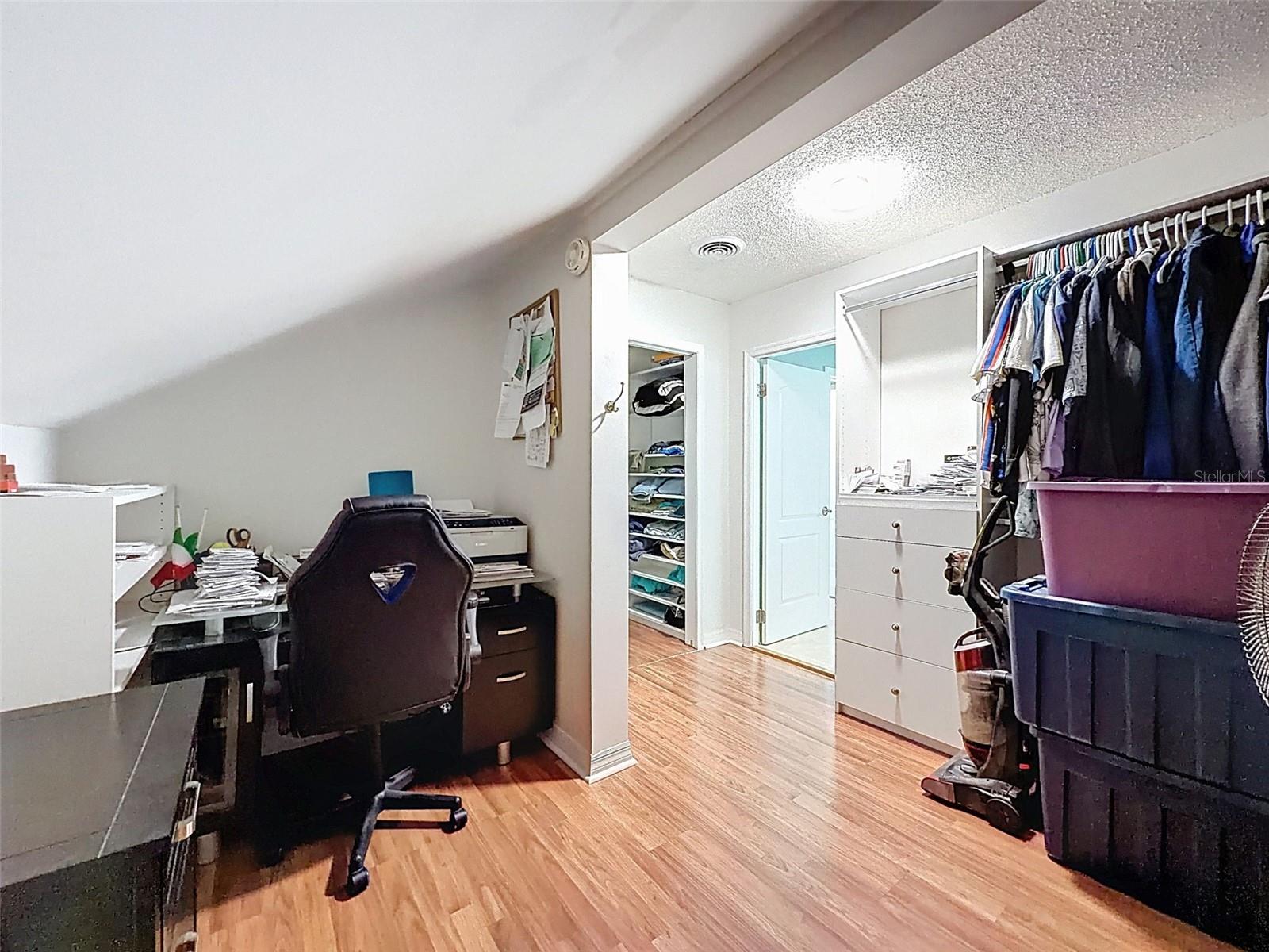 ST TROPEZ CONDO - Residential