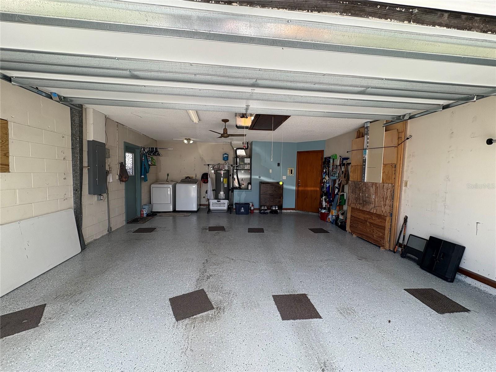 LAKE SARASOTA - Residential