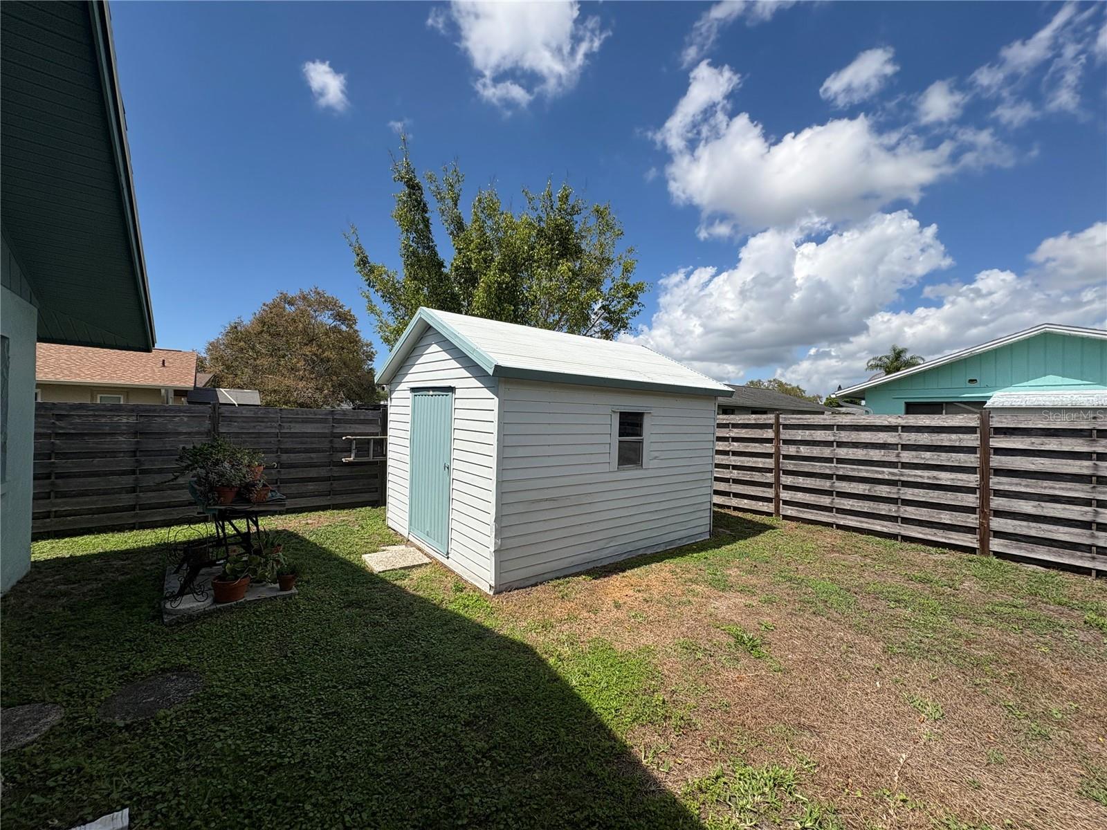 LAKE SARASOTA - Residential