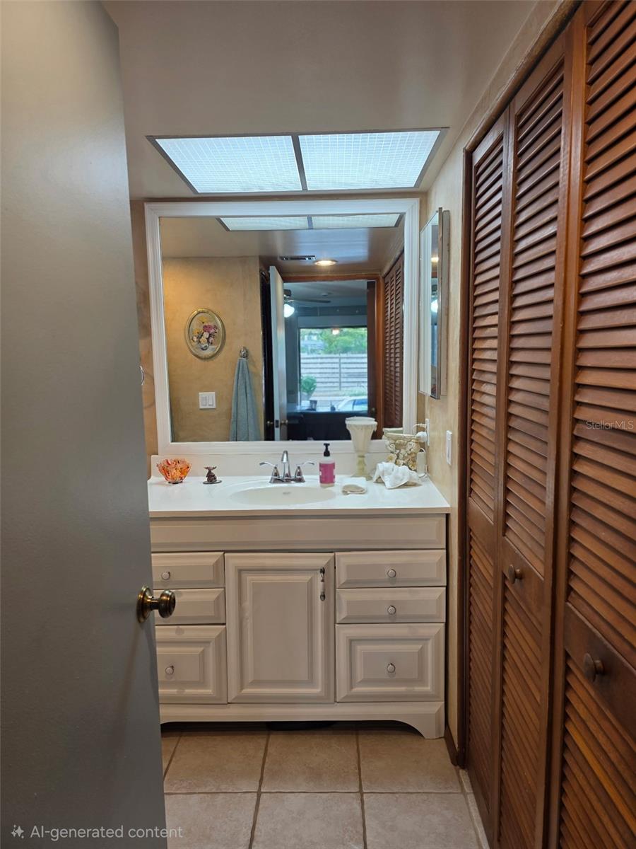 LAKE SARASOTA - Residential