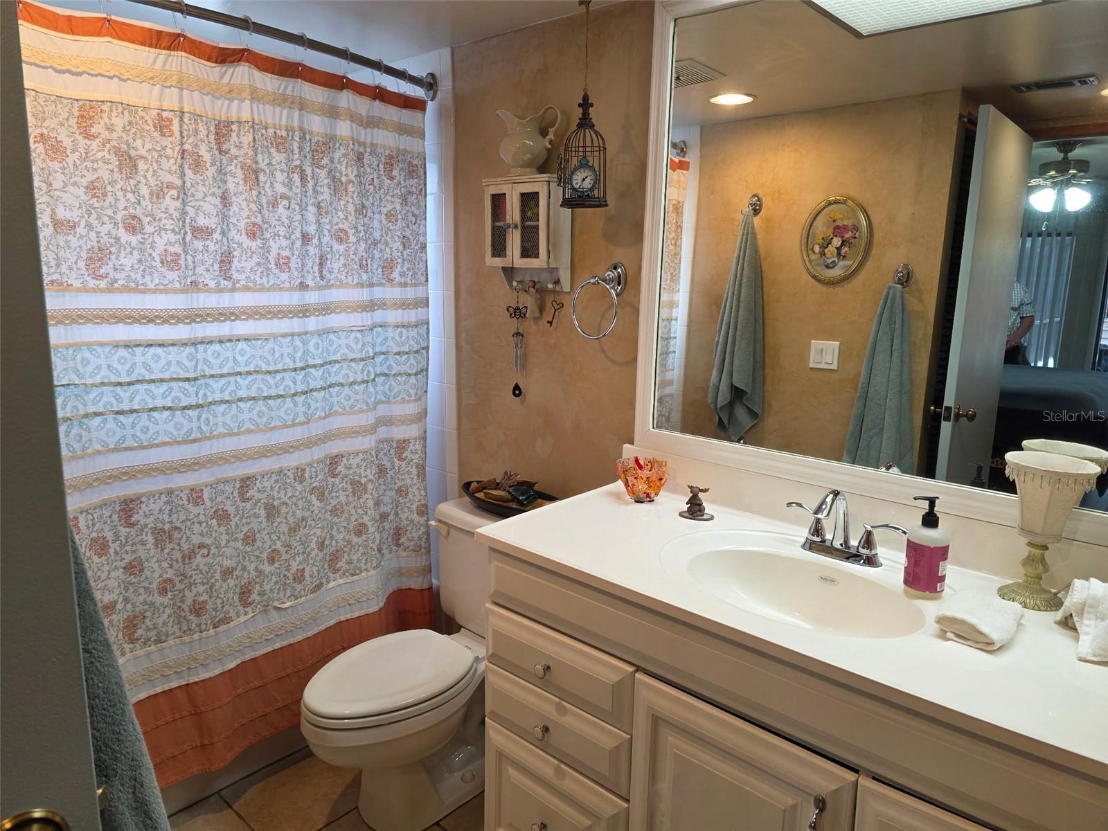 LAKE SARASOTA - Residential