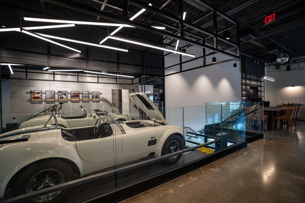 WHITFIELD ESTATES ON SARASOTA BAY I - Residential